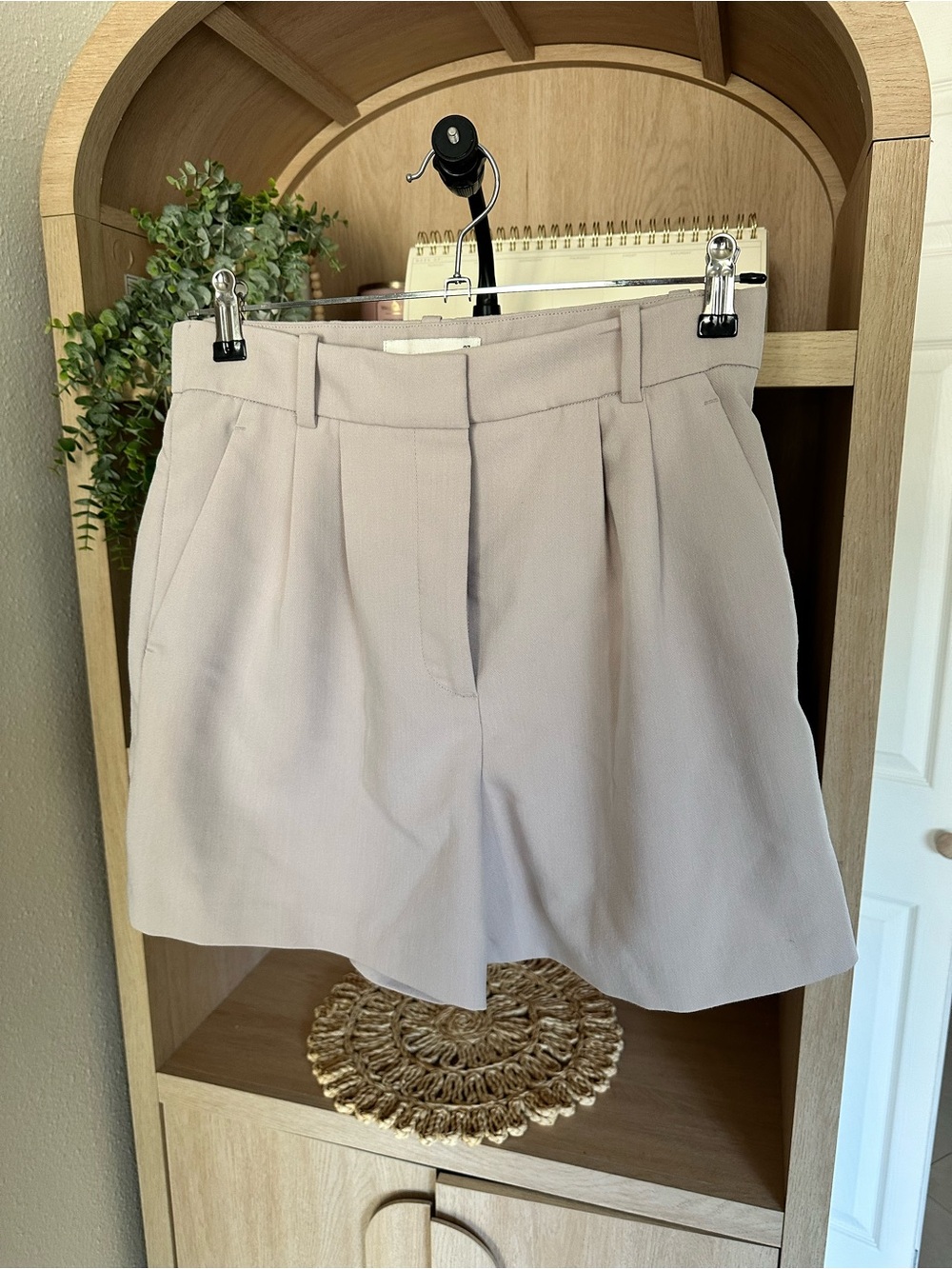 Women's High-Rise Pleated Cream Shorts